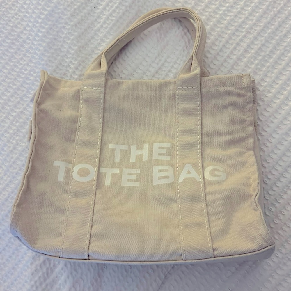 The tote bag beige